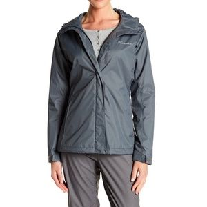 NWT Columbia Trail Queen Hooded Jacket | Weather-Resistant & Perfect for Hiking